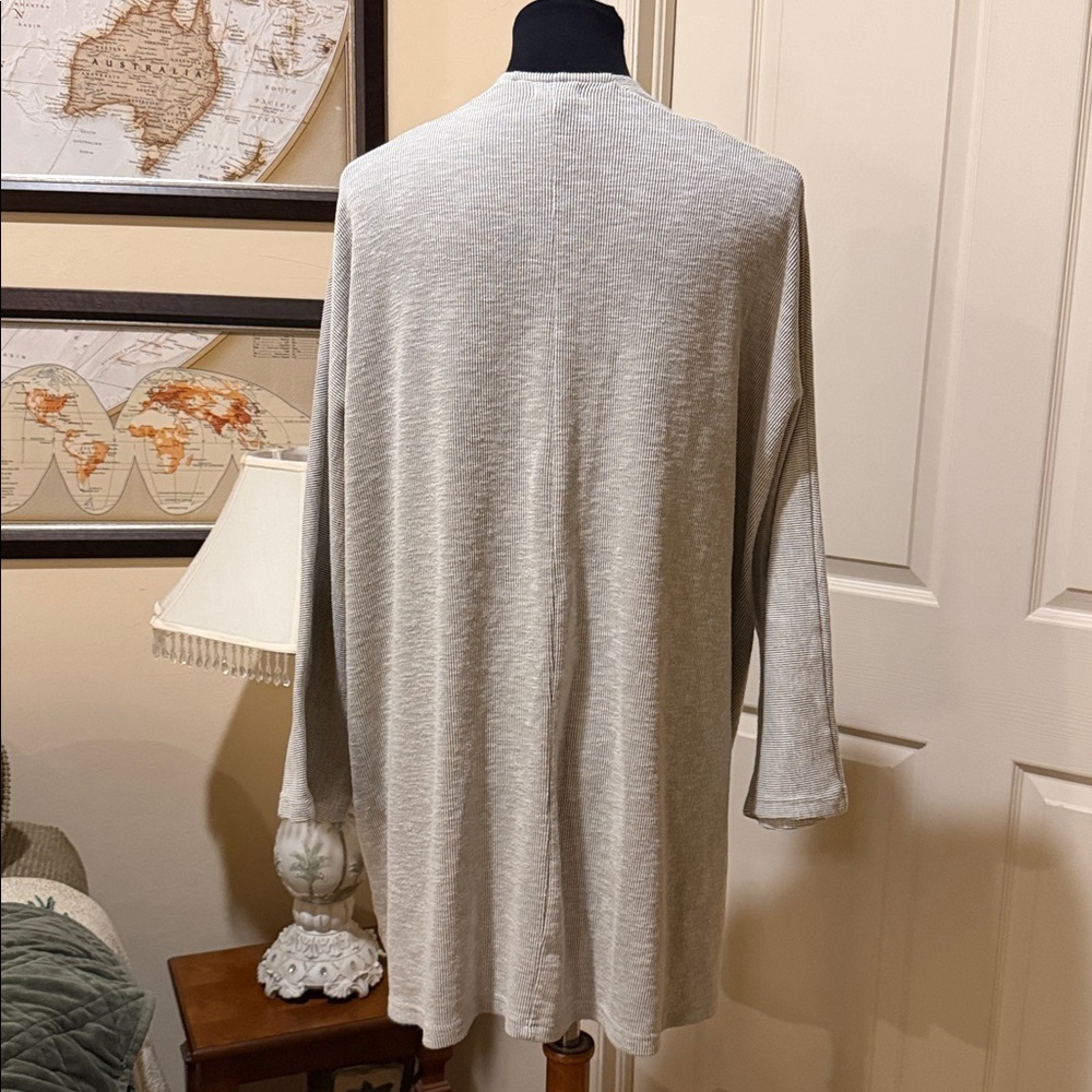 DONNI. Ribbed Knit Cardigan in Gray. OSFA - Picture 7 of 10
